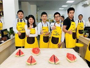 吃瓜大挑战展板,揭秘娱乐圈幕后故事