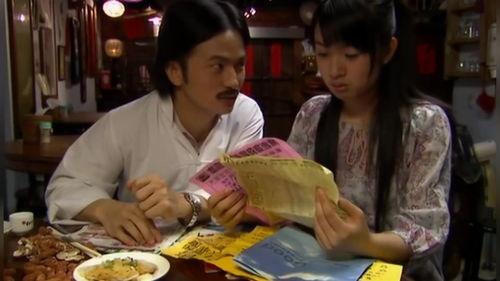 全家吃瓜恶搞老爸