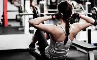 美国人健身房吃瓜