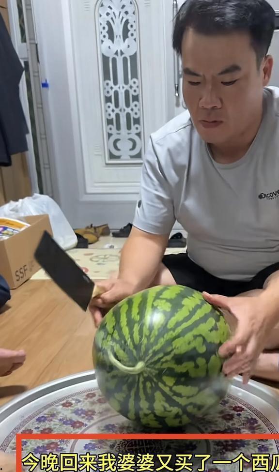 大型吃瓜现场在线吃瓜,线上围观，揭秘娱乐圈风云变幻