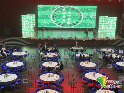 毕业照片吃瓜,揭秘校园里的欢乐时光