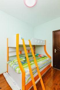 公寓门上吃瓜,揭秘邻里间的趣味生活瞬间