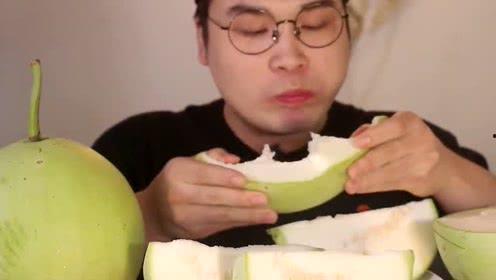 韩国吃瓜的视频,视频带你一探究竟